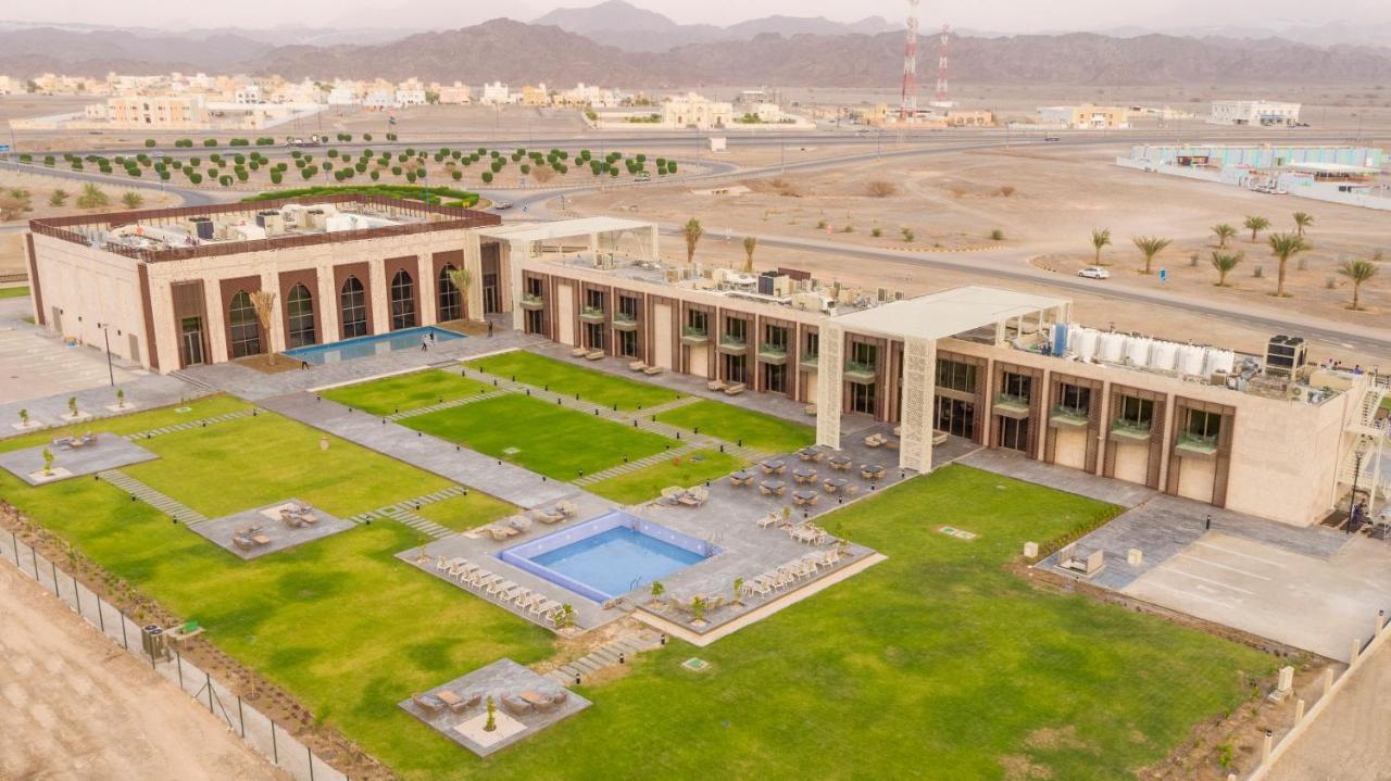 استراحة الفيحاء Al Feyhaa Resthouse Otel Samail Dış mekan fotoğraf